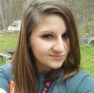 Meet your Posher, Canitha